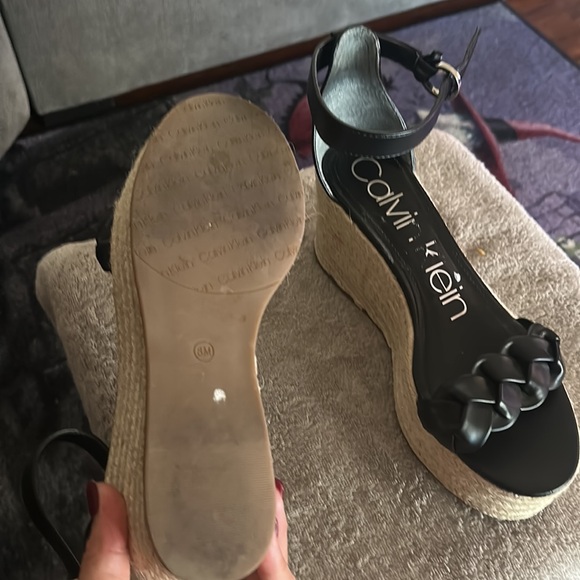 Calvin Klein platform sandals in great condition - Picture 4 of 6